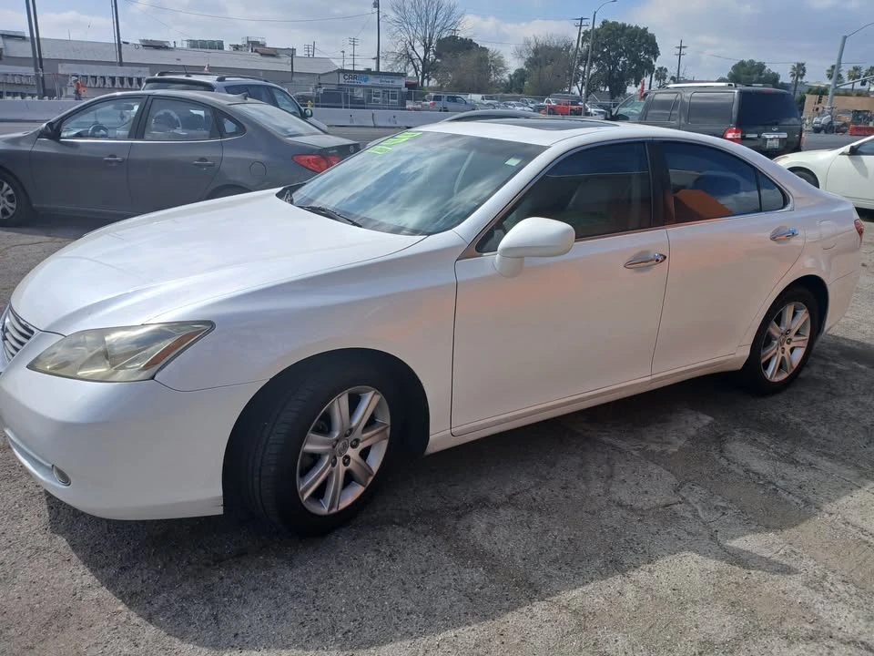 2008 Lexus ES 5th Gen - Image 3 of 10