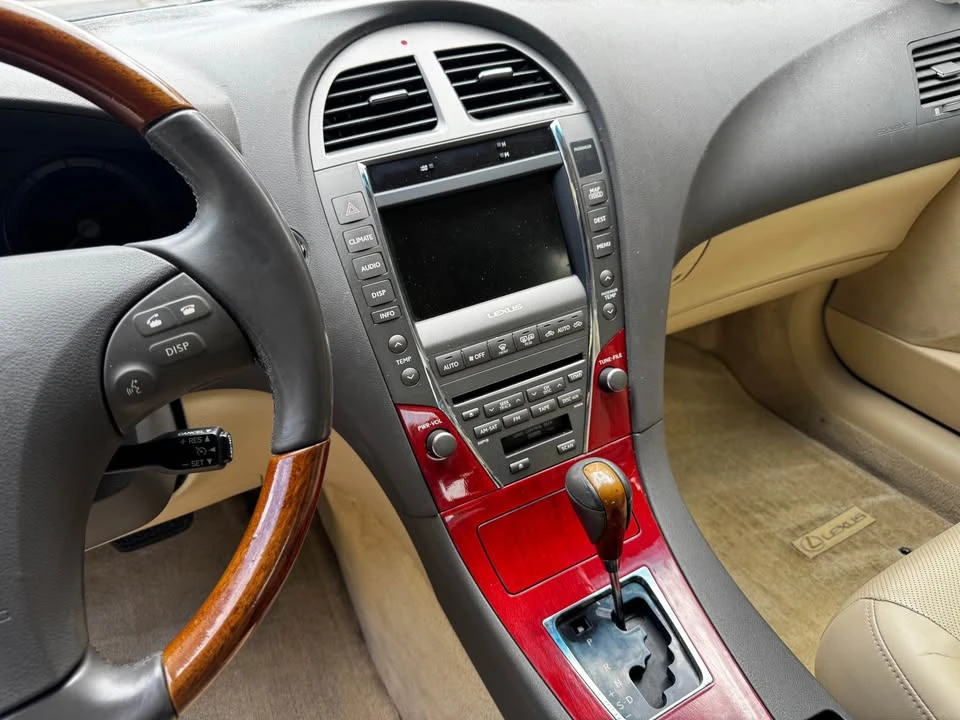 2008 Lexus ES 4th Gen - Image 5 of 7