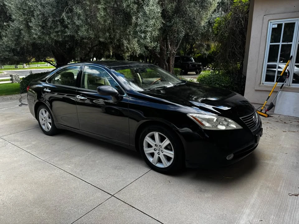 2008 Lexus ES 4th Gen - Image 2 of 7