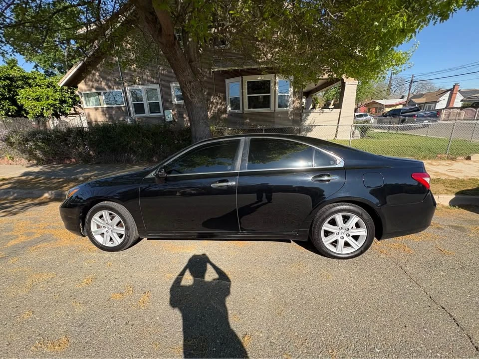 2008 Lexus ES 5th Gen - Image 2 of 5