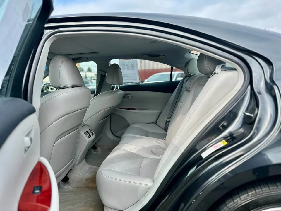 2008 Lexus ES 4th Gen - Image 12 of 19