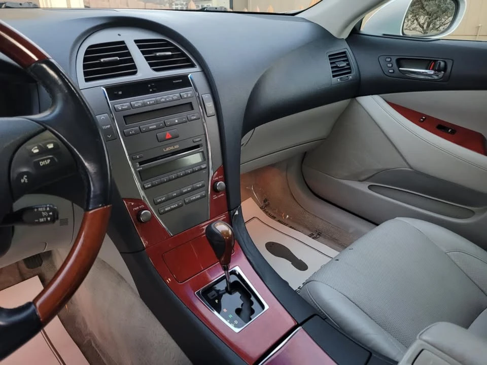 2008 Lexus ES 5th Gen - Image 9 of 18