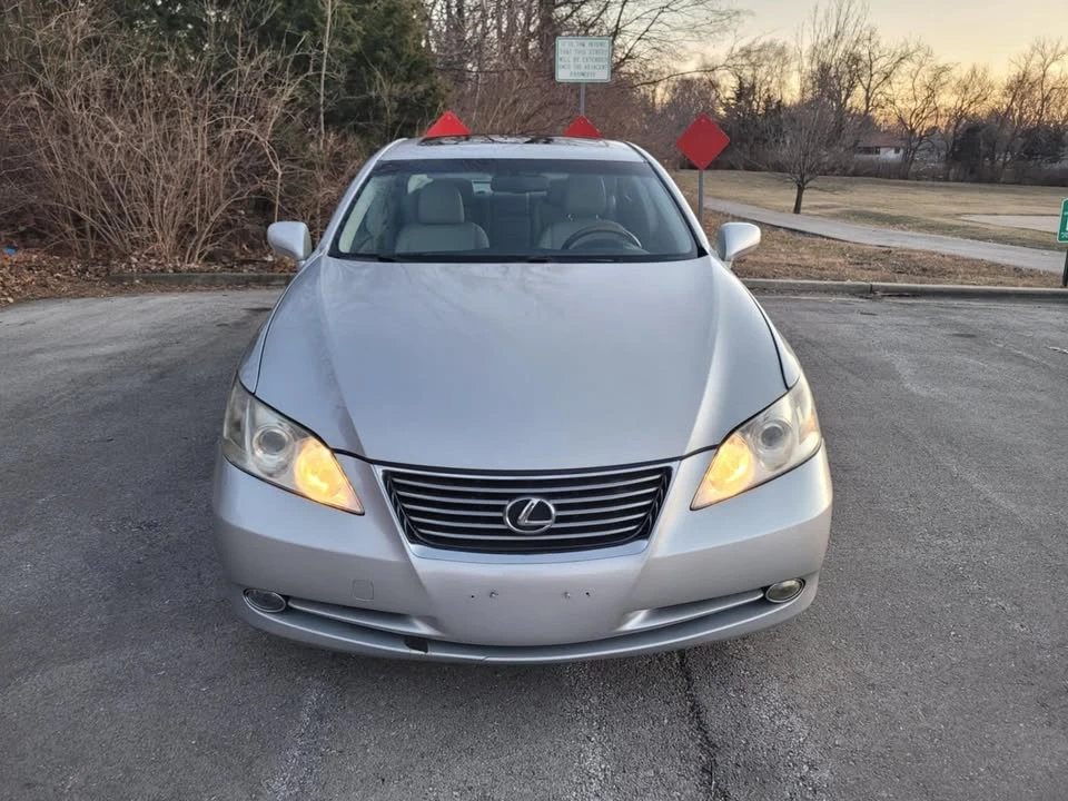 2008 Lexus ES 5th Gen - Image 3 of 17