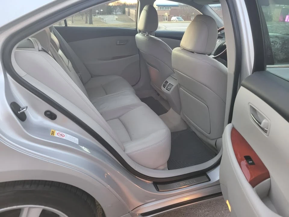 2008 Lexus ES 5th Gen - Image 10 of 14