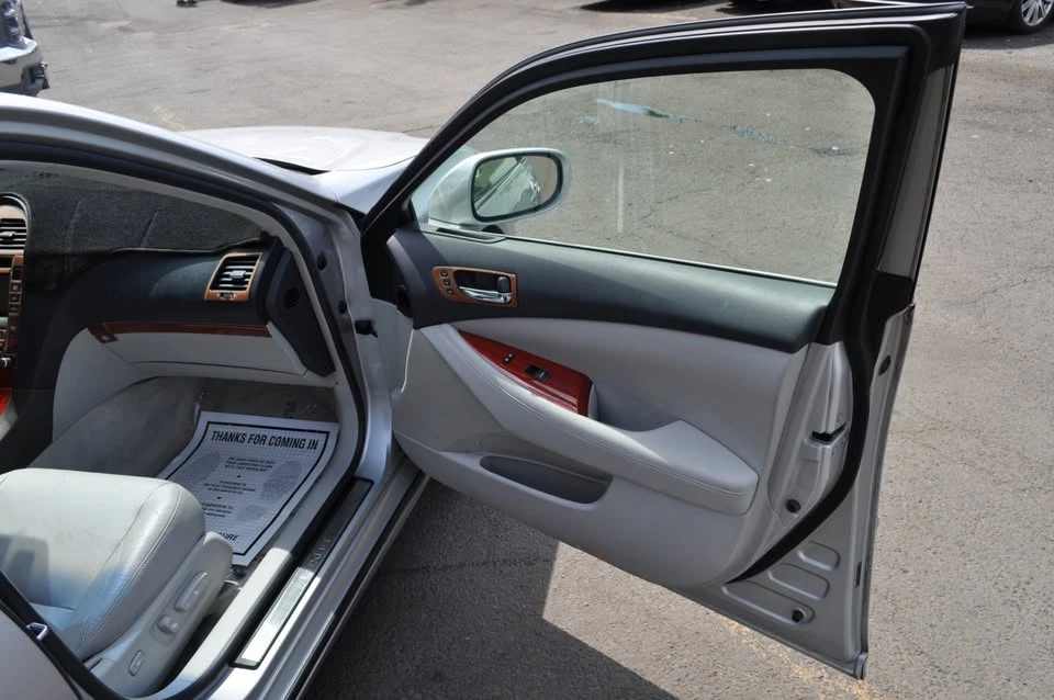 2008 Lexus ES 4th Gen - Image 10 of 20