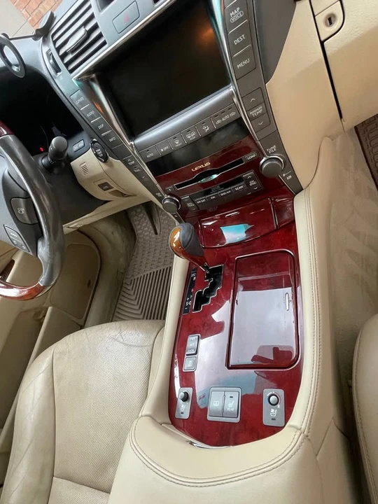 2008 Lexus LS 4th Gen - Image 9 of 20
