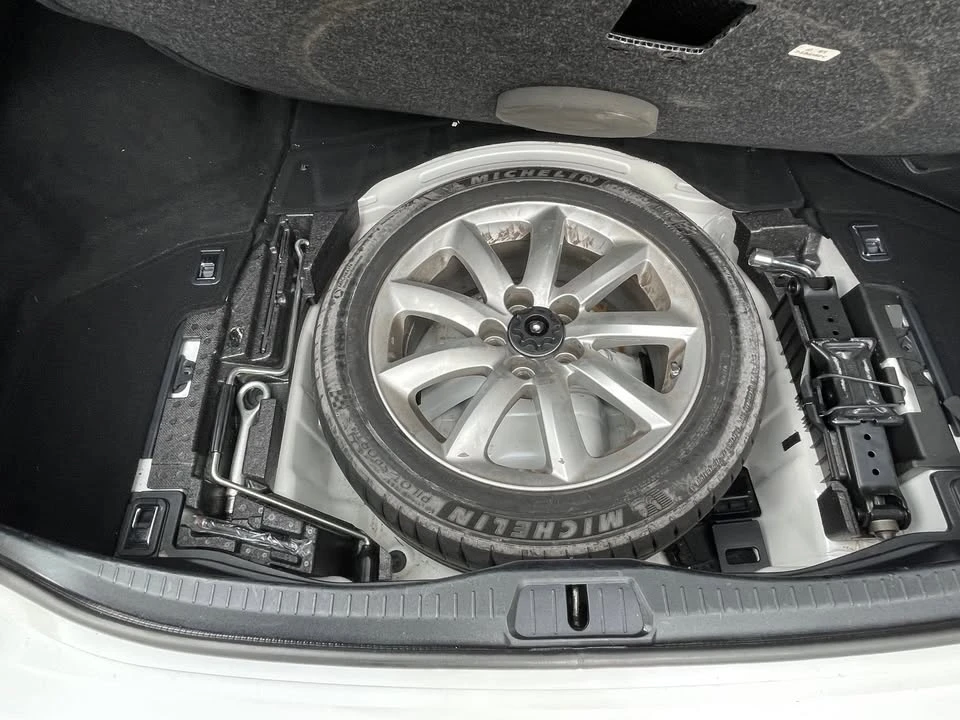 2008 Lexus LS 4th Gen - Image 18 of 20