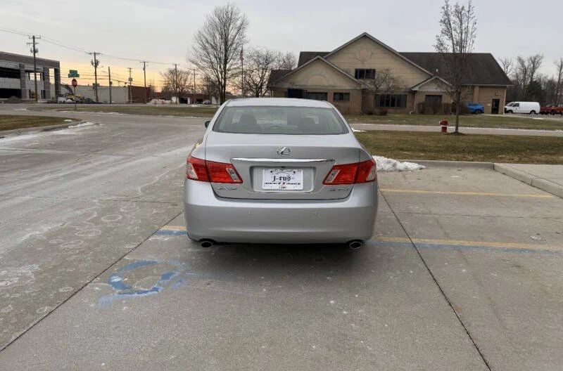 2008 Lexus ES 4th Gen - Image 4 of 20