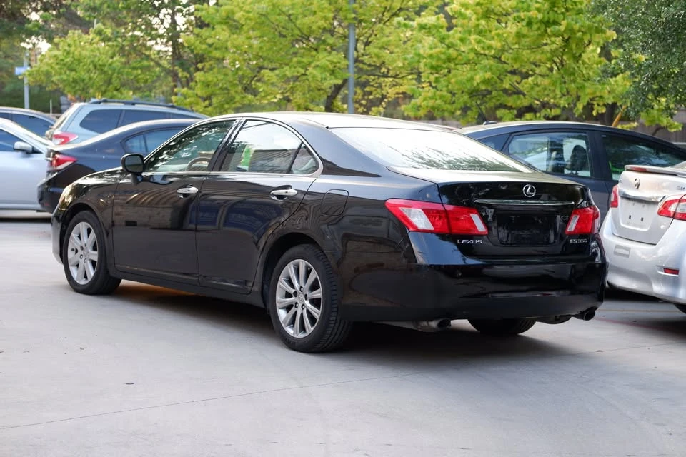 2008 Lexus ES 5th Gen - Image 4 of 20