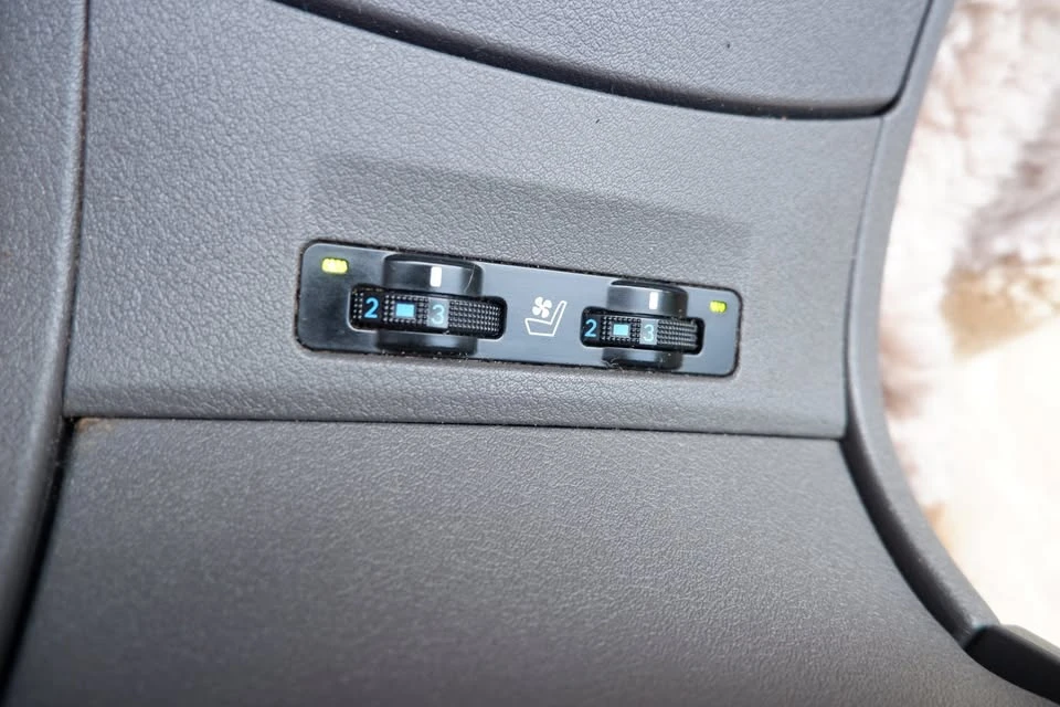 2008 Lexus ES 5th Gen - Image 14 of 20