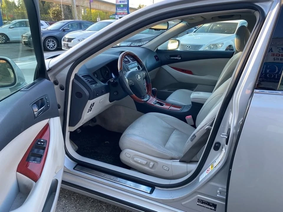 2008 Lexus ES 5th Gen - Image 9 of 20
