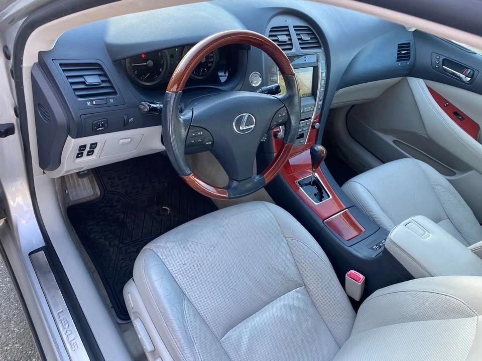 2008 Lexus ES 5th Gen - Image 10 of 20