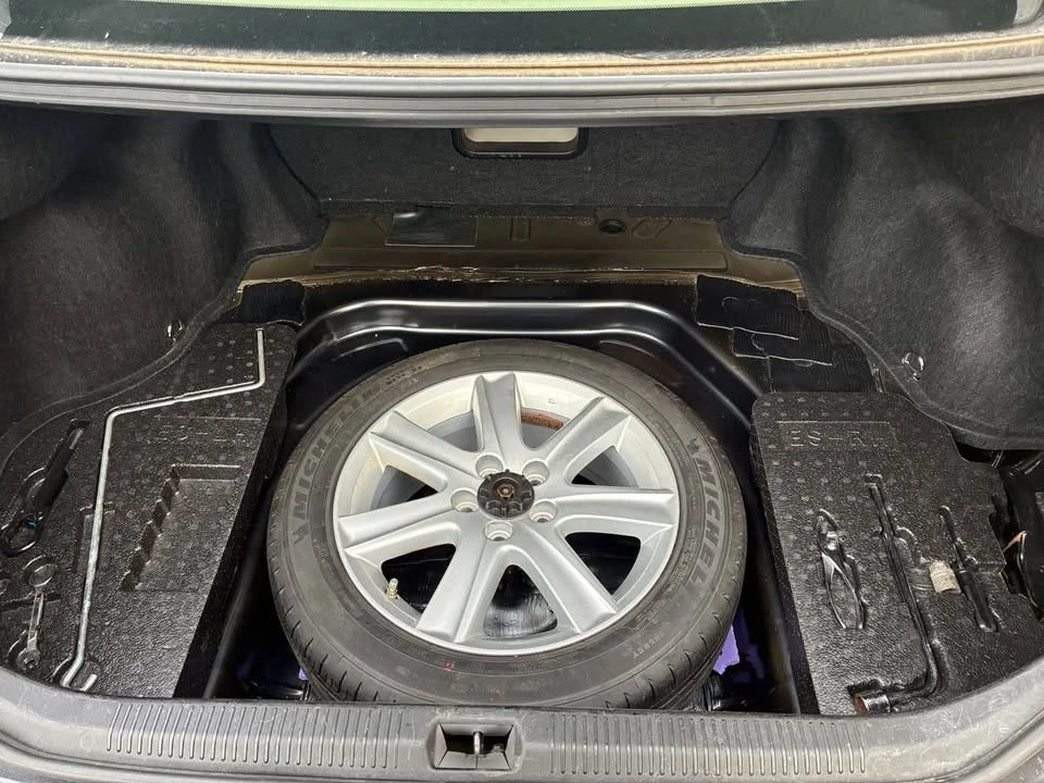 2008 Lexus ES 5th Gen - Image 8 of 16