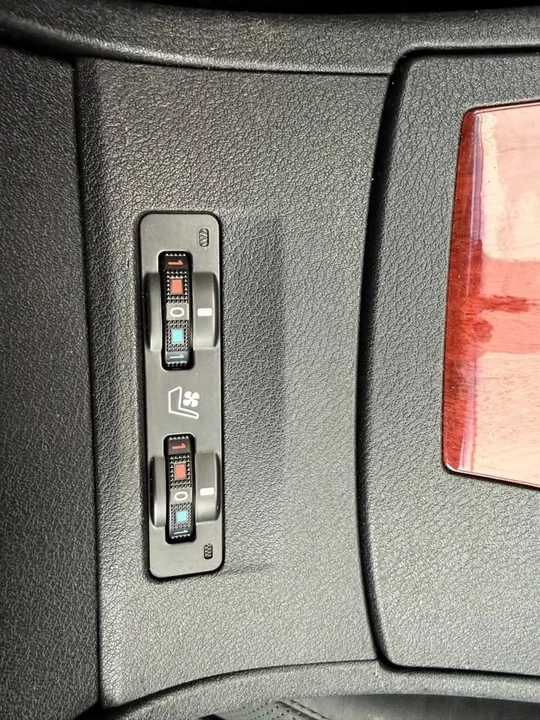 2008 Lexus ES 5th Gen - Image 9 of 12