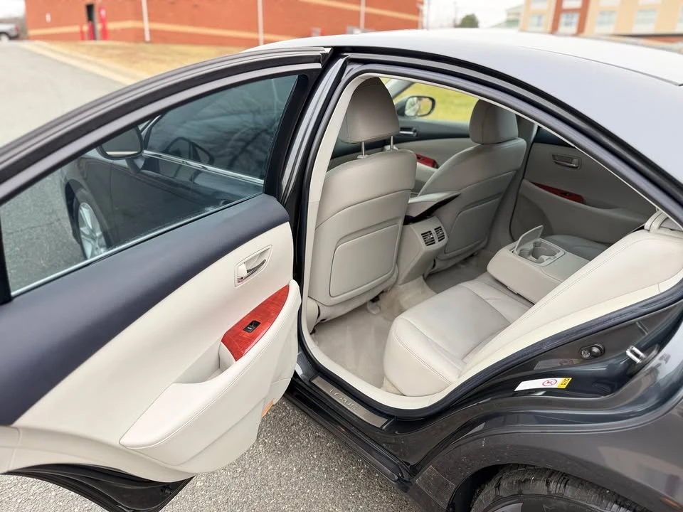 2008 Lexus ES 5th Gen - Image 12 of 12