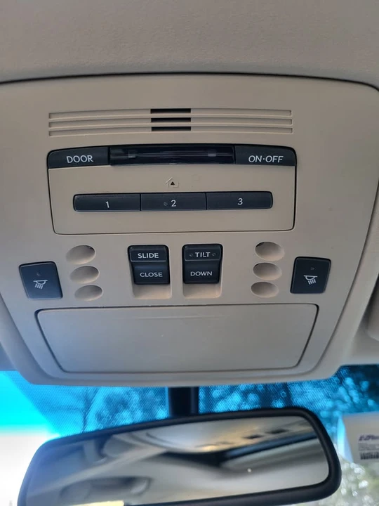 2008 Lexus ES 5th Gen - Image 17 of 20