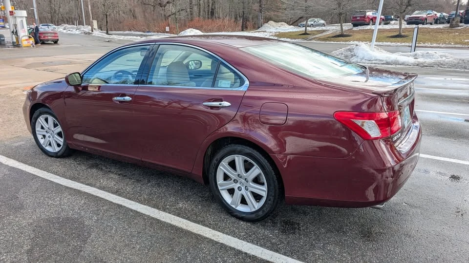 2008 Lexus ES 5th Gen - Image 2 of 20