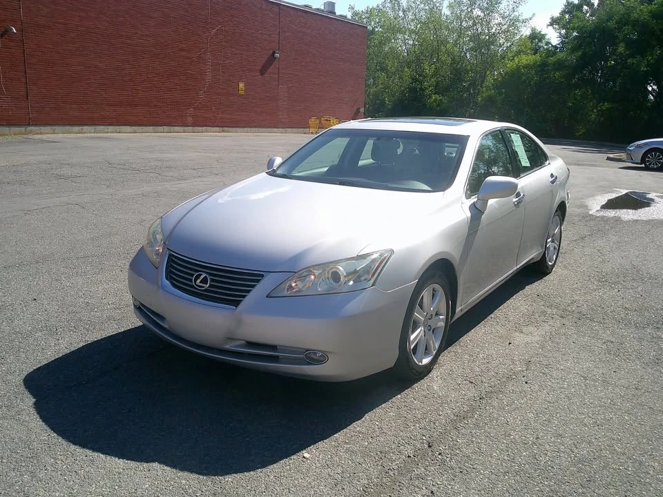 2008 Lexus ES 4th Gen - Image 2 of 15