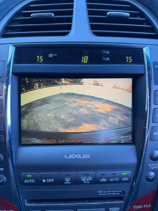 2008 Lexus ES 5th Gen - Image 11 of 20