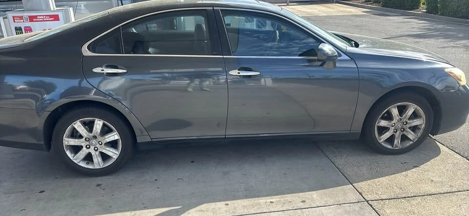 2008 Lexus ES 5th Gen - Image 2 of 5