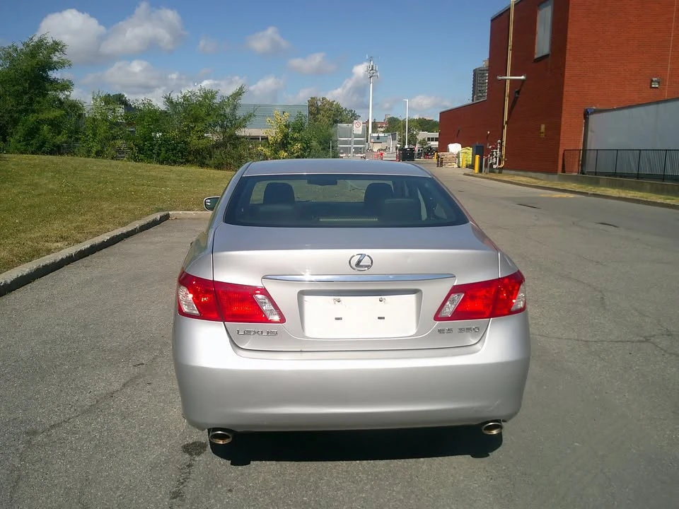 2008 Lexus ES 5th Gen - Image 5 of 15