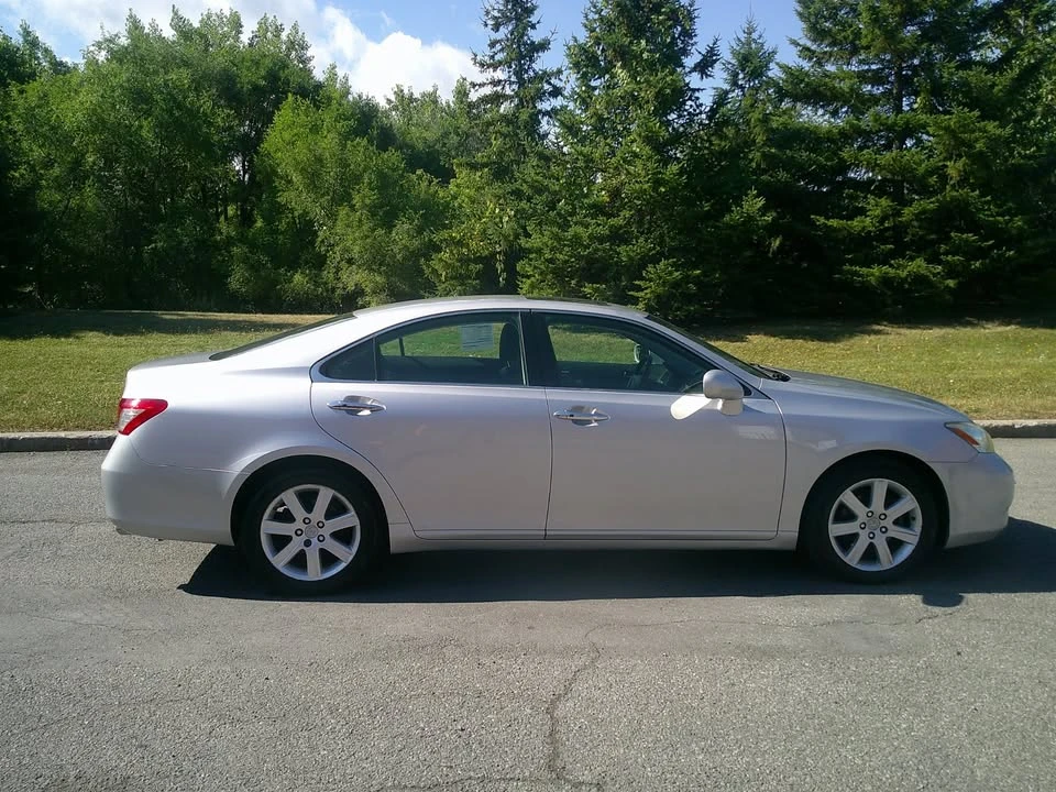 2008 Lexus ES 5th Gen - Image 4 of 15