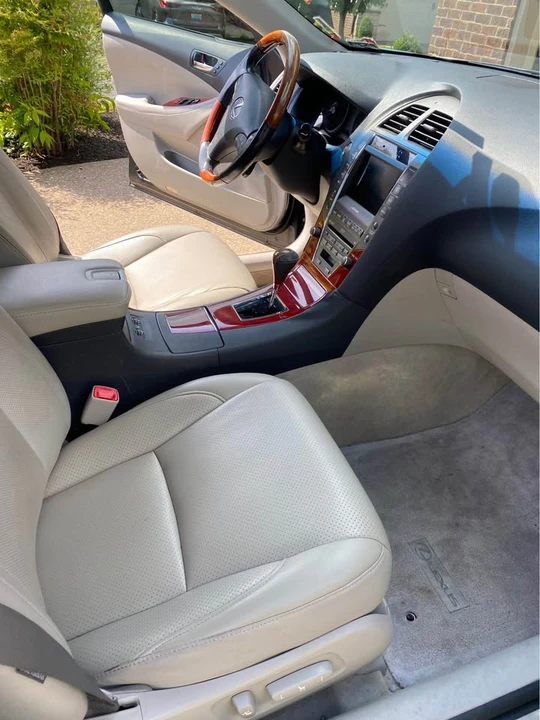 2008 Lexus ES 5th Gen - Image 2 of 9