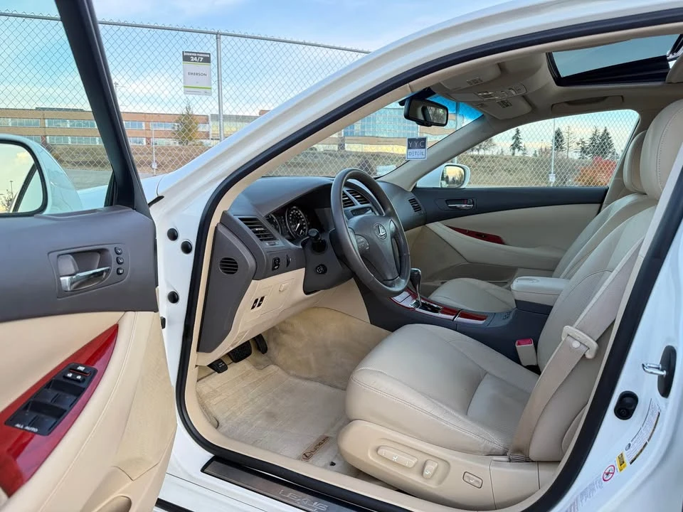 2008 Lexus ES 5th Gen - Image 12 of 16