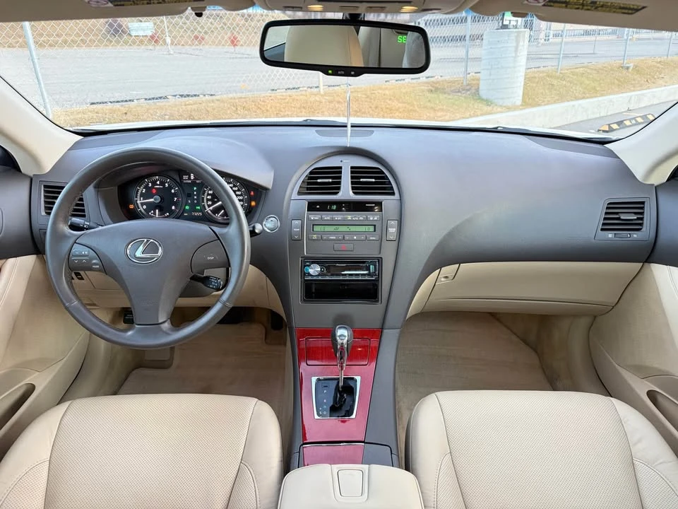2008 Lexus ES 5th Gen - Image 11 of 16