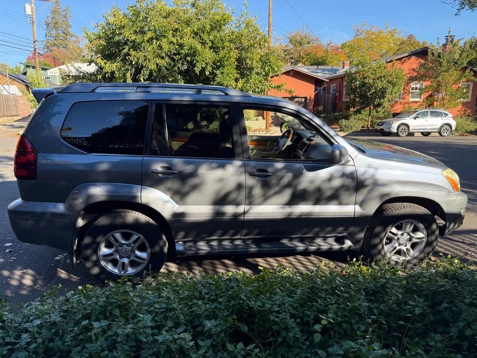 2008 Lexus GX 1st Gen - Image 5 of 12