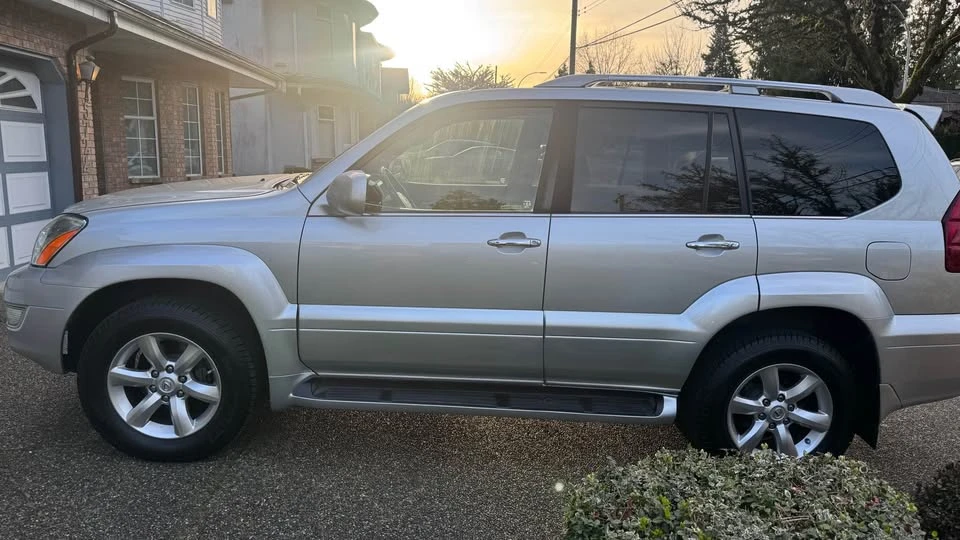 2008 Lexus GX 1st Gen - Image 4 of 18