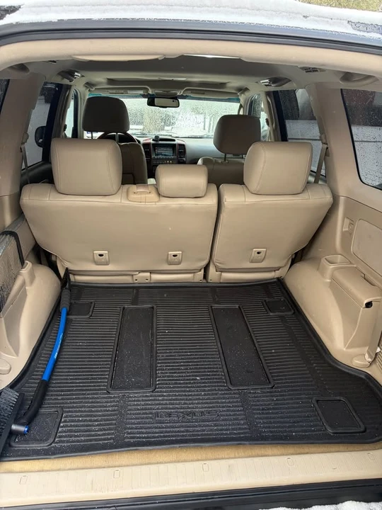2008 Lexus GX 1st Gen - Image 16 of 17