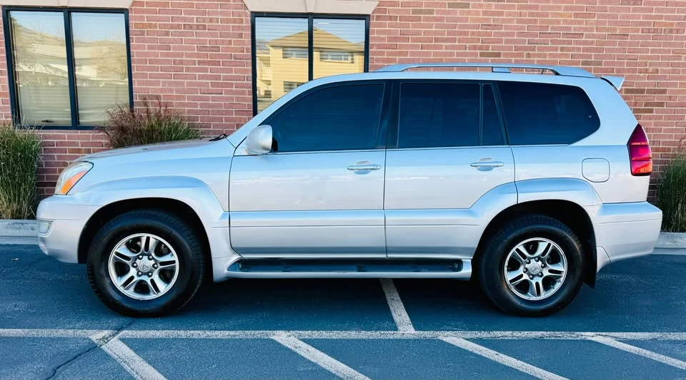 2008 Lexus GX 1st Gen - Image 3 of 14