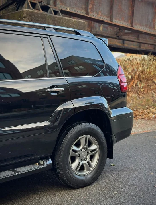 2008 Lexus GX 1st Gen - Image 6 of 20