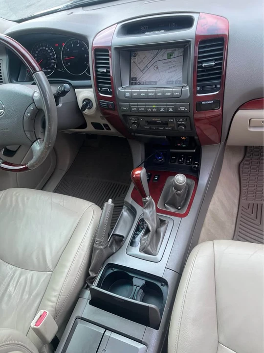 2008 Lexus GX 1st Gen - Image 11 of 20