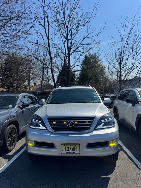 2008 Lexus GX 1st Gen - Image 2 of 4