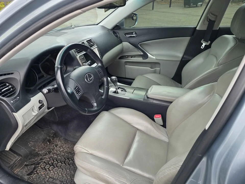 2008 Lexus IS 2nd Gen - Image 11 of 20