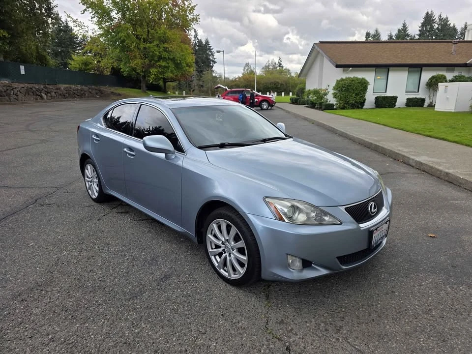 2008 Lexus IS 2nd Gen - Image 10 of 20