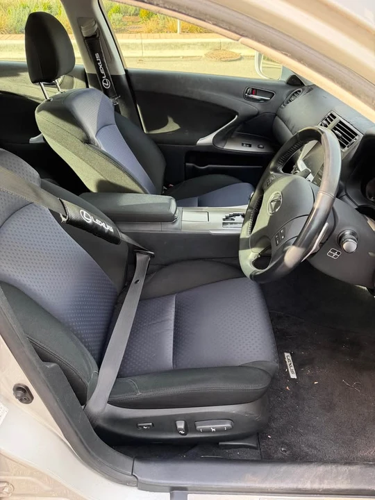 2008 Lexus IS 2nd Gen - Image 15 of 18