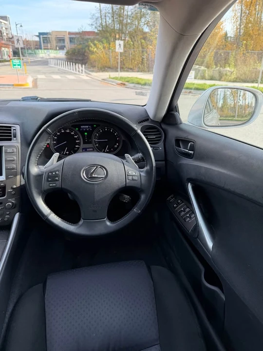 2008 Lexus IS 2nd Gen - Image 16 of 18