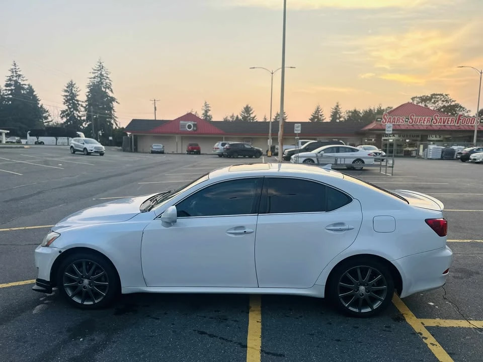 2008 Lexus IS 2nd Gen - Image 11 of 12