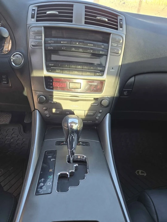 2008 Lexus IS 2nd Gen - Image 11 of 15
