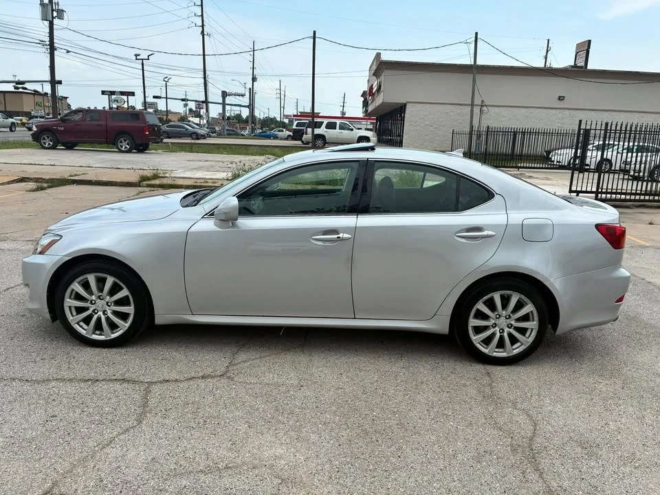 2008 Lexus IS 2nd Gen - Image 10 of 18