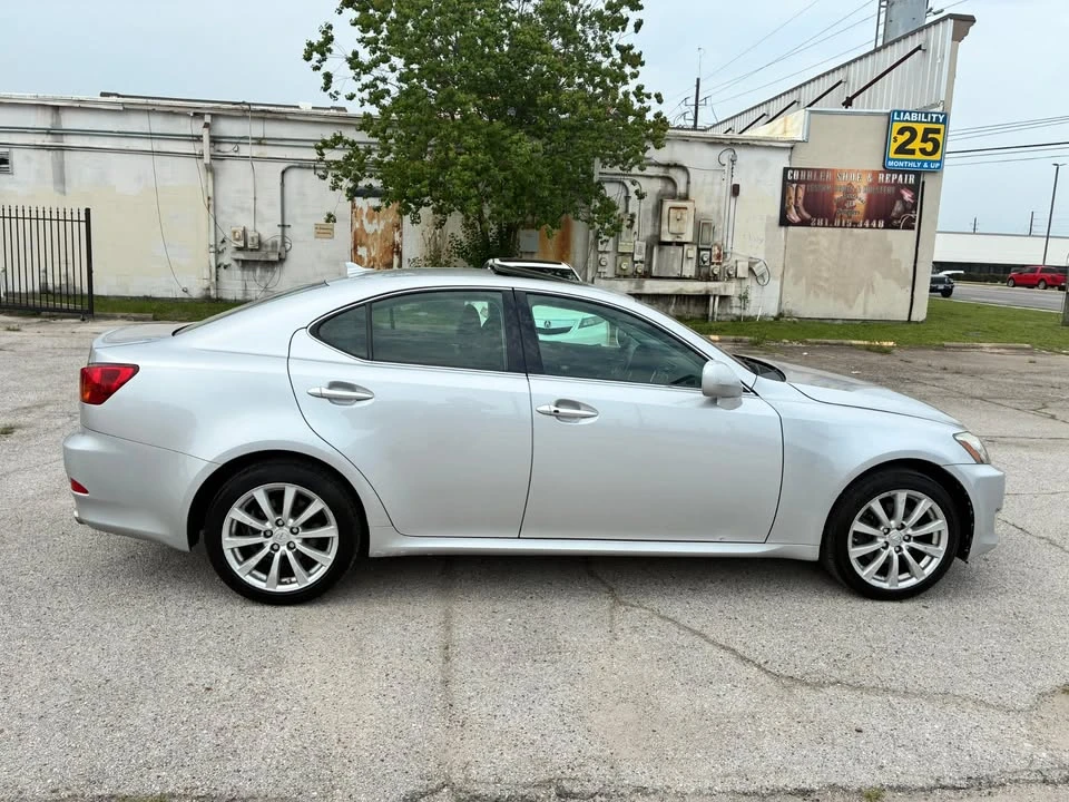 2008 Lexus IS 2nd Gen - Image 9 of 18