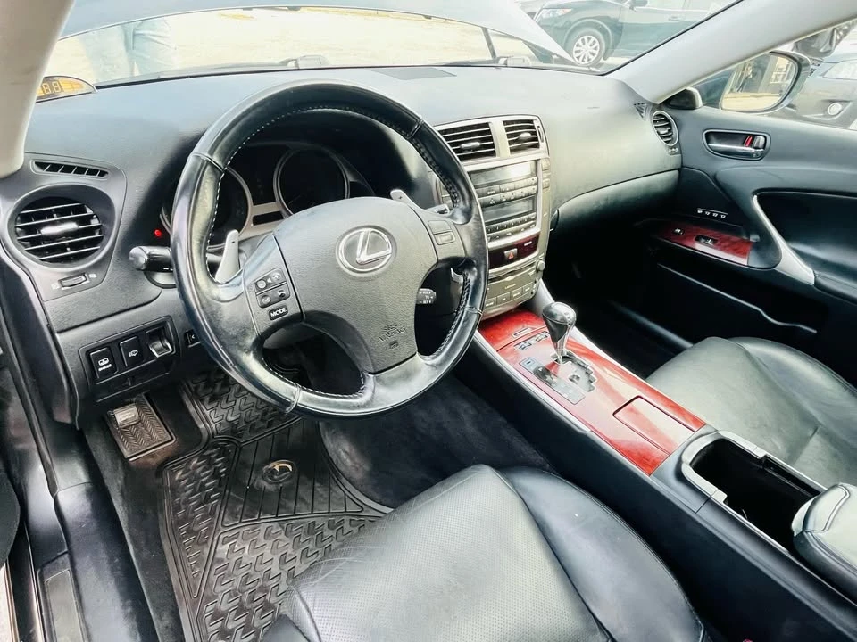 2008 Lexus IS 2nd Gen - Image 9 of 15