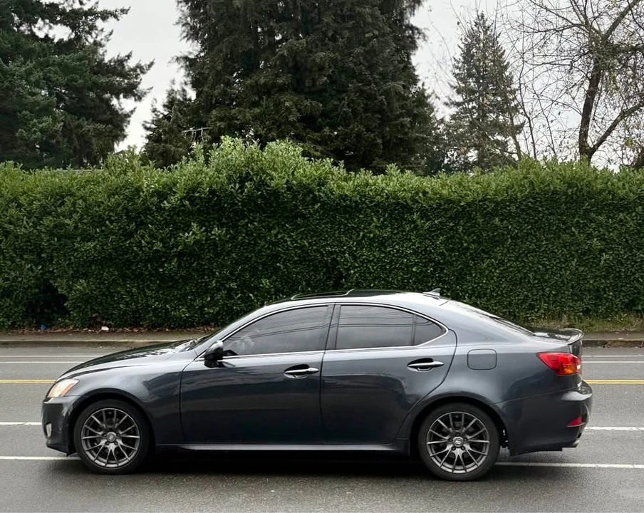 2008 Lexus IS 2nd Gen - Image 4 of 10