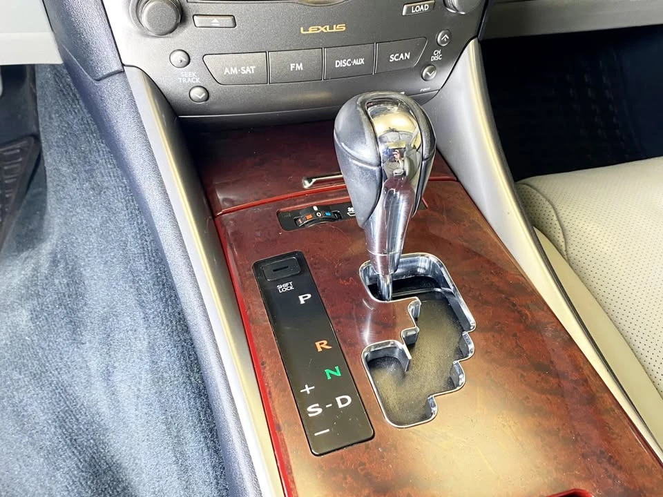 2008 Lexus IS 2nd Gen - Image 11 of 19