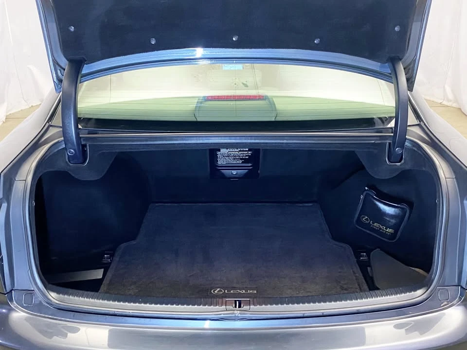 2008 Lexus IS 2nd Gen - Image 17 of 19