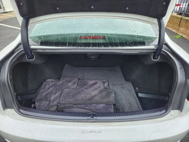 2008 Lexus IS 2nd Gen - Image 11 of 20