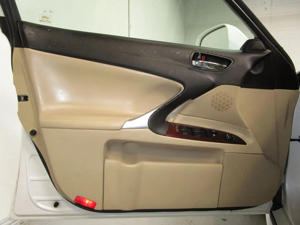 2008 Lexus IS 2nd Gen - Image 17 of 20